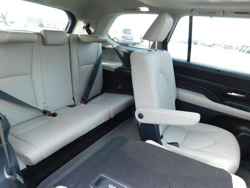 2024 Toyota Grand Highlander Hybrid LIMITED