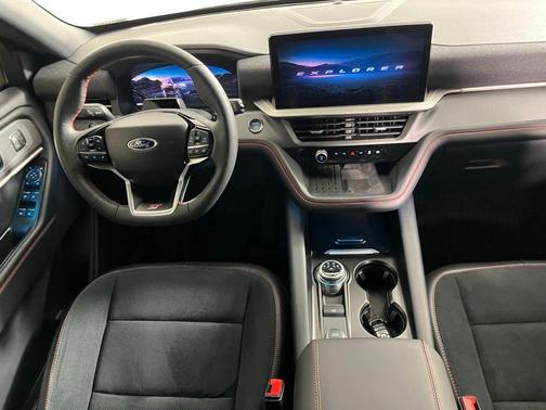 Star White 2025 Ford Explorer ST