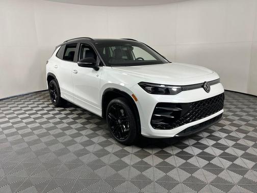 Opal White W/Deep Black Roof 2026 Volkswagen Tiguan 2.0T SE R-Line Black