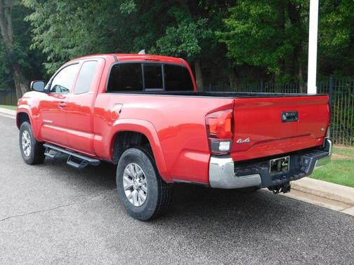 2018 Toyota Tacoma SR5