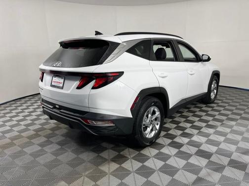 White Pearl 2024 Hyundai TUCSON SEL