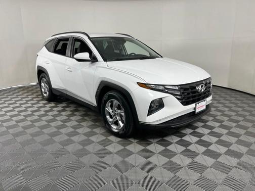 White Pearl 2024 Hyundai TUCSON SEL