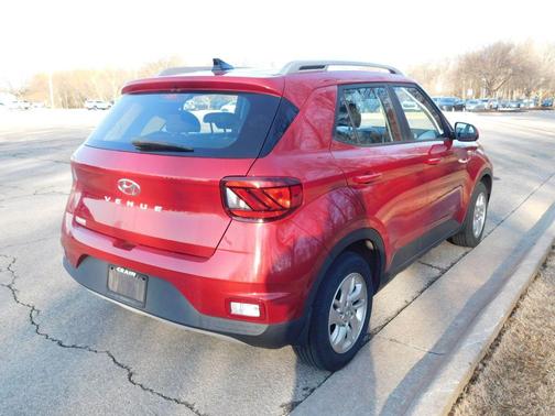 2020 Hyundai VENUE SEL