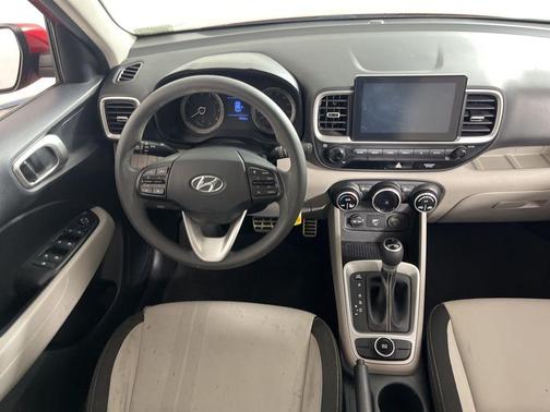 2020 Hyundai VENUE SEL