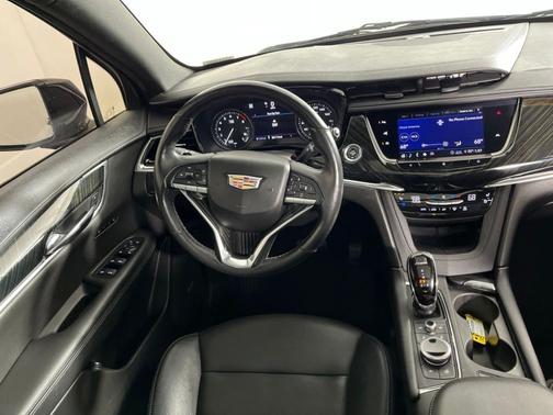 Stellar Black Metallic 2020 Cadillac XT6 Premium Luxury AWD