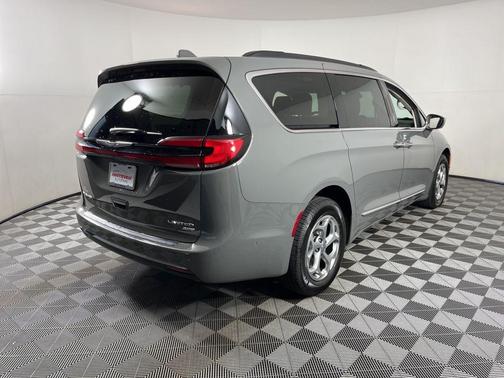 2022 Chrysler Pacifica Limited