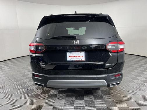 2023 Honda Pilot Touring