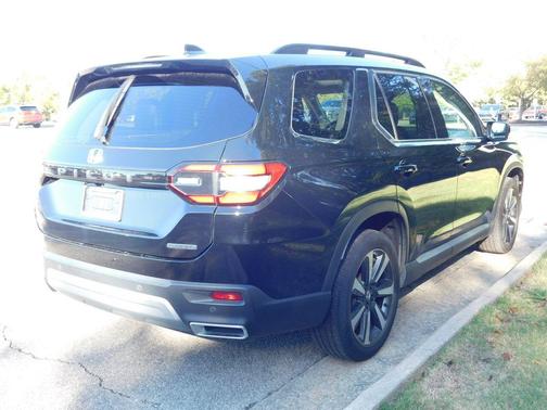 2023 Honda Pilot Touring