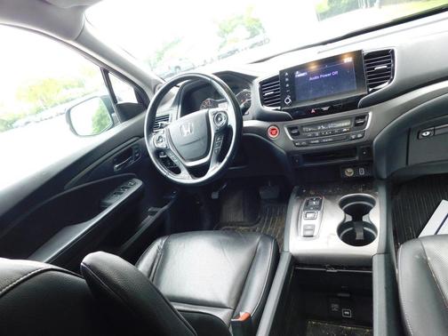 Modern Steel Metallic 2023 Honda Ridgeline RTL
