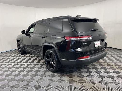Diamond Black 2024 Jeep Grand Cherokee L Laredo