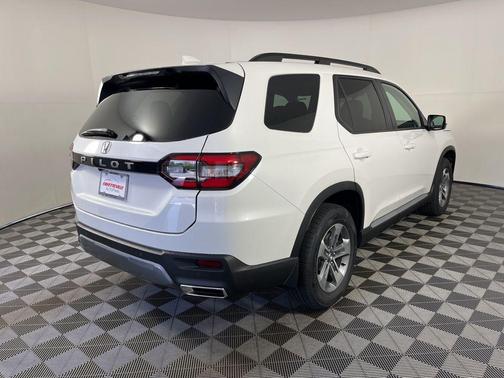 Platinum White Pearl 2026 Honda Pilot EX-L