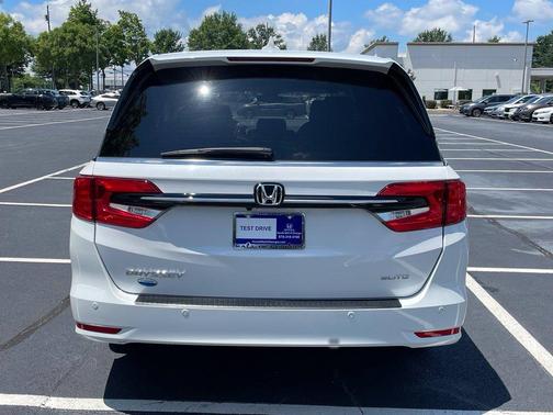 Platinum White Pearl 2024 Honda Odyssey Elite