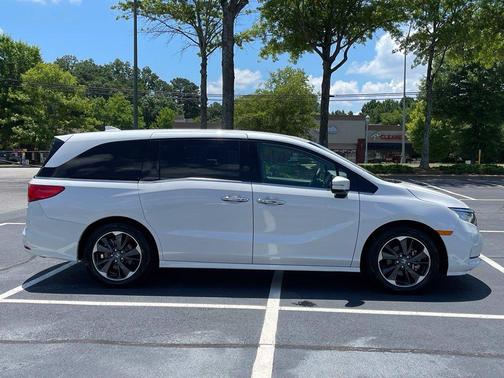 Platinum White Pearl 2024 Honda Odyssey Elite