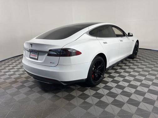 Pearl White 2013 Tesla Model S Performance