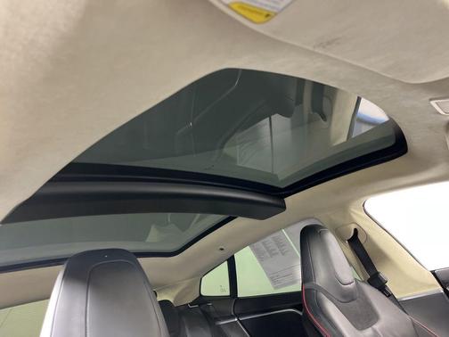 Pearl White 2013 Tesla Model S Performance