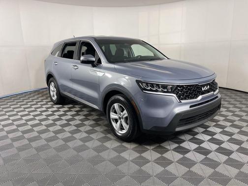 2022 Kia Sorento LX