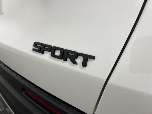 Platinum White Pearl 2026 Honda HR-V Sport