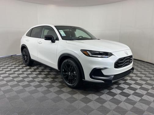 Platinum White Pearl 2026 Honda HR-V Sport