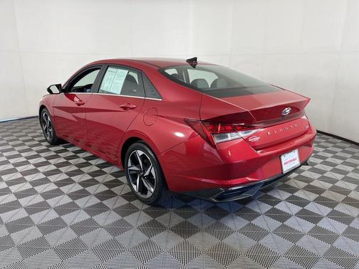 2022 Hyundai ELANTRA Limited