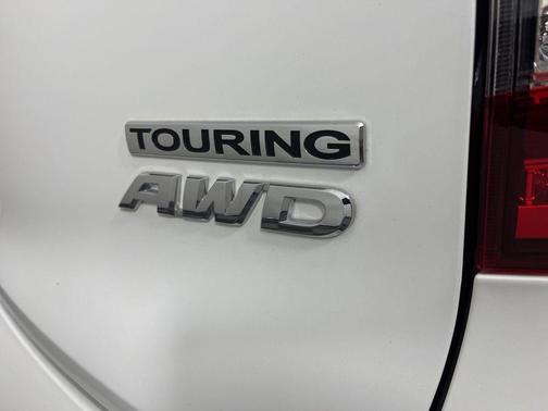 2022 Honda Pilot Touring 7-Passenger