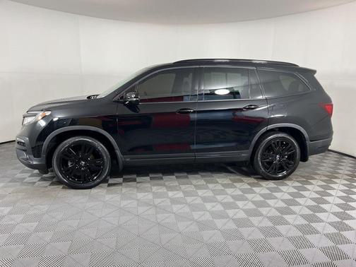 2022 Honda Pilot Black Edition
