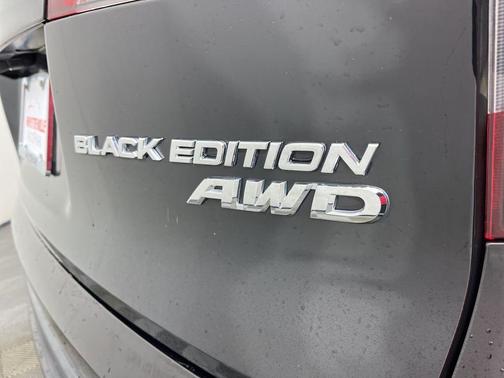 2022 Honda Pilot Black Edition