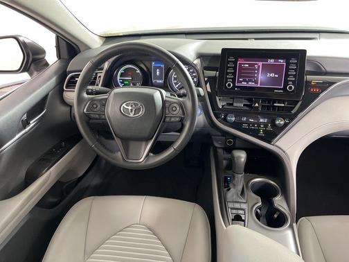 2024 Toyota Camry Hybrid SE