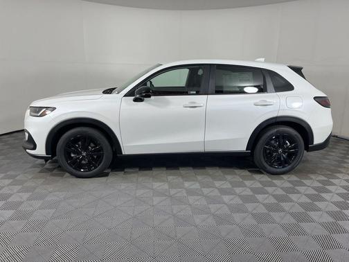Platinum White Pearl 2027 Honda HR-V Sport