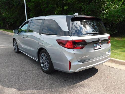 2025 Honda Odyssey Touring