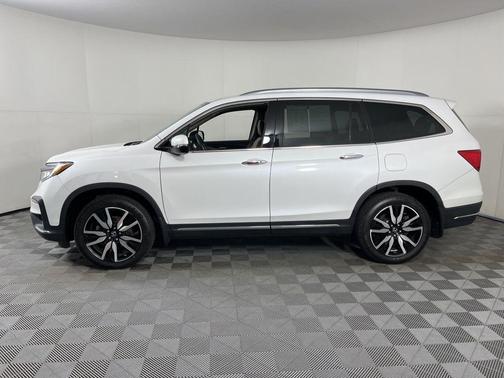 2022 Honda Pilot Touring 7-Passenger