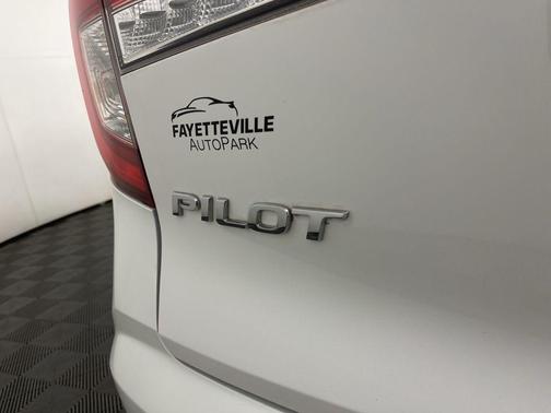 2022 Honda Pilot Touring 7-Passenger