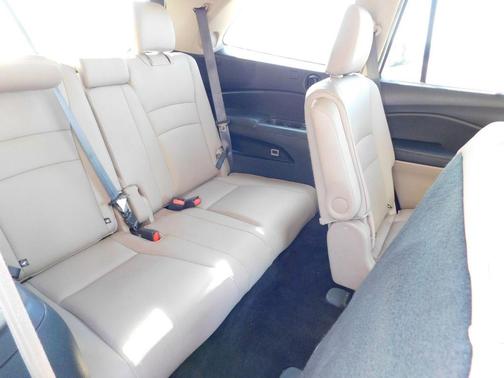 2022 Honda Pilot Touring 7-Passenger