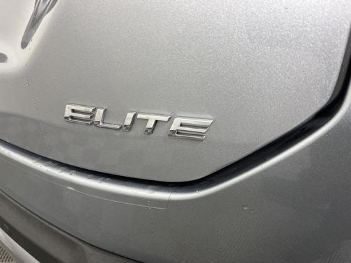 Lunar Silver Metallic 2024 Honda Pilot Elite