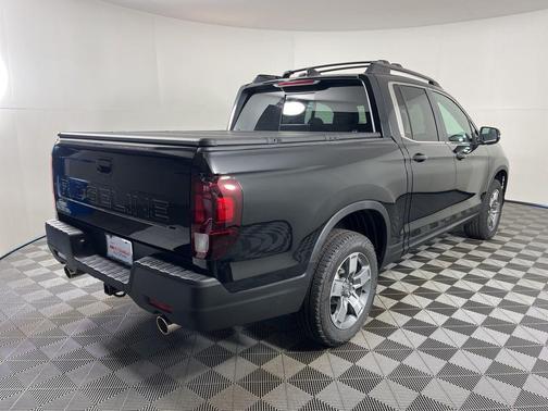 Crystal Black Pearl 2026 Honda Ridgeline RTL