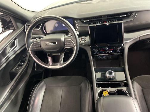 2021 Jeep Grand Cherokee L Laredo