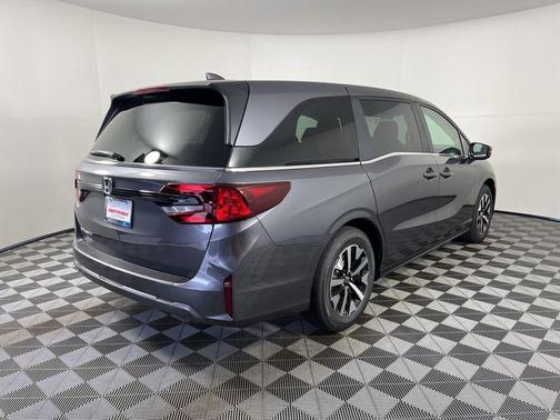 Modern Steel Metallic 2026 Honda Odyssey EX-L