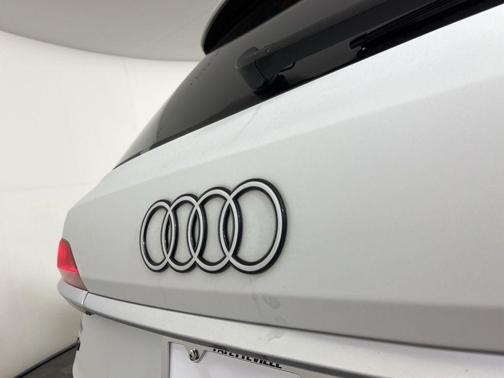 2025 Audi Q7 45 Premium