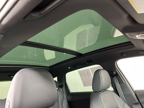 2025 Audi Q7 45 Premium