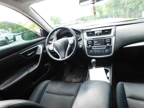 2016 Nissan Altima 2.5 SR