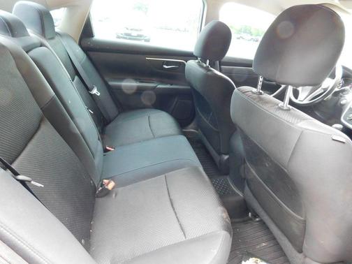 2016 Nissan Altima 2.5 SR