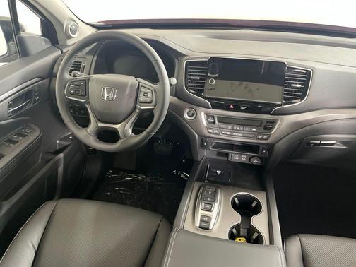 Radiant Red Metallic II 2026 Honda Ridgeline RTL