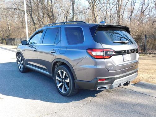 2023 Honda Pilot Elite
