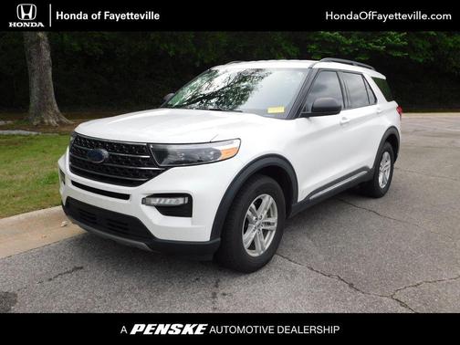 Star White 2022 Ford Explorer XLT