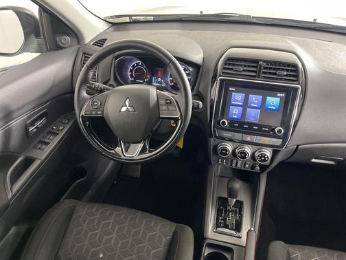 2023 Mitsubishi Outlander Sport 2.0 LE