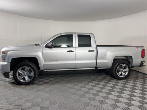 2017 Chevrolet Silverado 1500 Custom