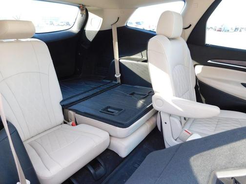 2022 Buick Enclave Avenir