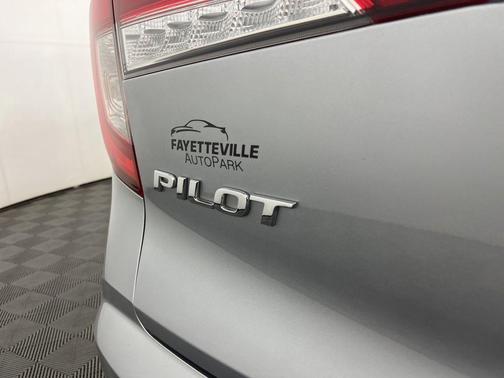 2022 Honda Pilot Touring 7-Passenger