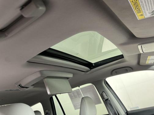 2022 Honda Pilot Touring 7-Passenger