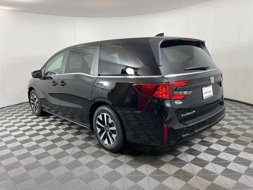 Crystal Black Pearl 2026 Honda Odyssey EX-L