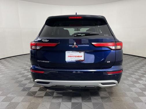 2024 Mitsubishi Outlander SE
